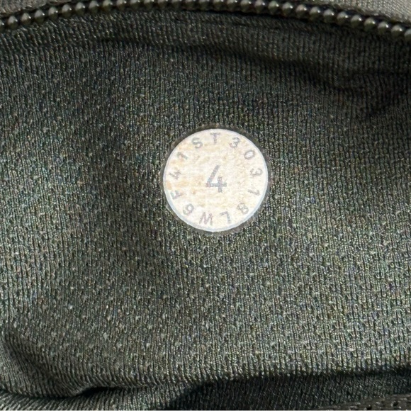 Lululemon Women’s Pace Rival Crop Legging Size 4 - Picture 5 of 13